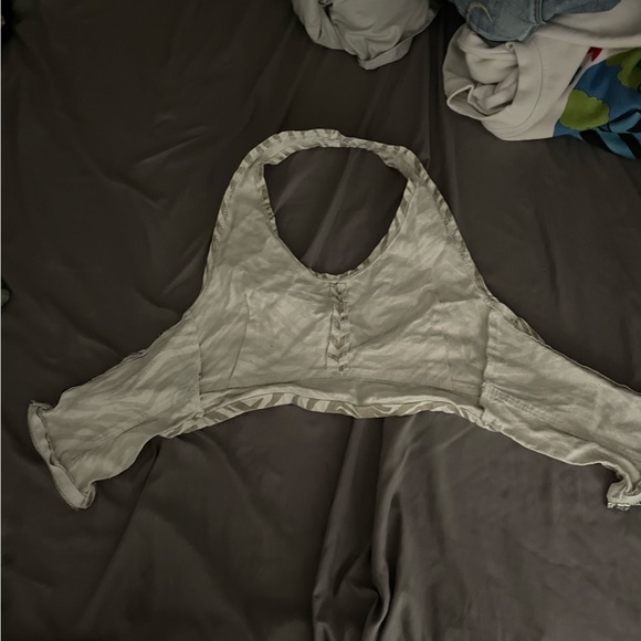 size small halter top - Picture 2 of 2
